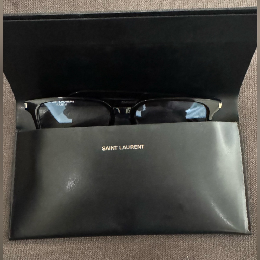 Saint Lauren Optical Eyewear | Black - Picture 11 of 13